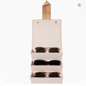 Sancia Sunglasses Holder